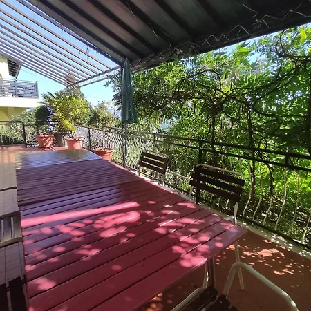 Apartament Very Big Cheap For Big Families Very Close To Sea, 3air-conditiners