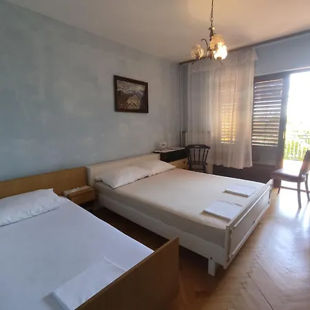 Very Big Cheap For Big Families Very Close To Sea, 3air-conditiners Apartament *