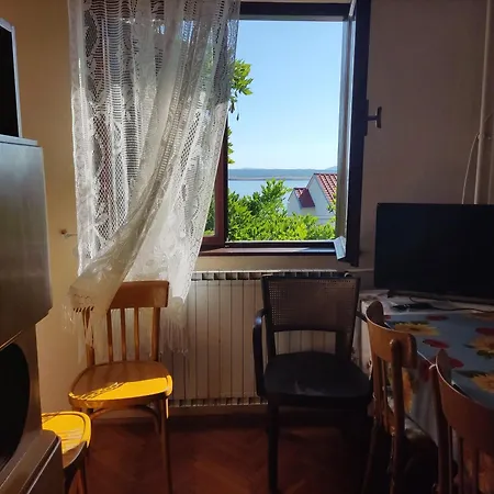 Apartament Very Big Cheap For Big Families Very Close To Sea, 3air-conditiners