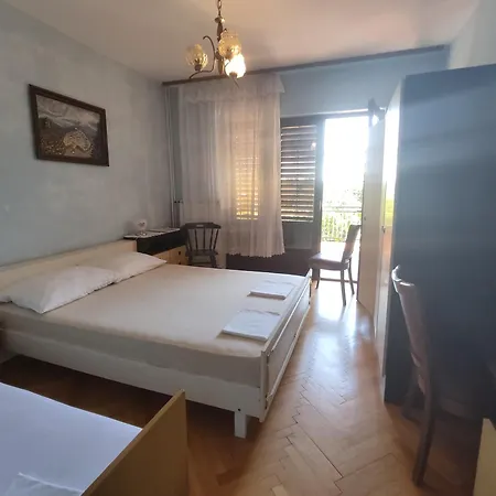 Very Big Cheap For Big Families Very Close To Sea, 3air-conditiners * Dramalj