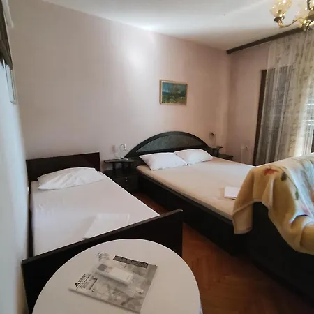 Apartament Very Big Cheap For Big Families Very Close To Sea, 3air-conditiners *