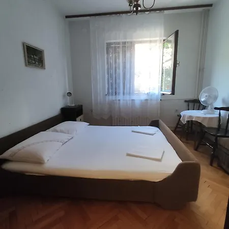 Very Big Cheap For Big Families Very Close To Sea, 3air-conditiners Apartament Dramalj
