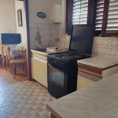Very Big Cheap For Big Families Very Close To Sea, 3air-conditiners *