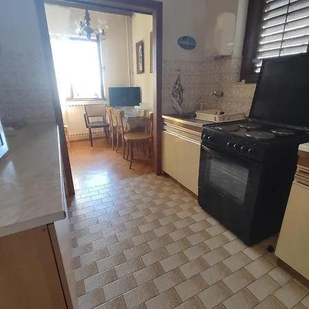 Apartament Very Big Cheap For Big Families Very Close To Sea, 3air-conditiners Dramalj