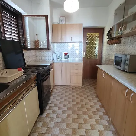 Very Big Cheap For Big Families Very Close To Sea, 3air-conditiners