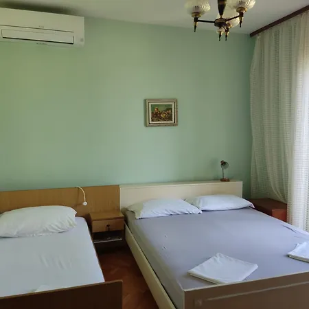 Very Big Cheap For Big Families Very Close To Sea, 3air-conditiners Apartament *