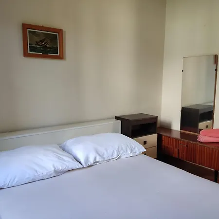 Very Big Cheap For Big Families Very Close To Sea, 3air-conditiners Apartament