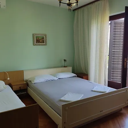Very Big Cheap For Big Families Very Close To Sea, 3air-conditiners Apartament *