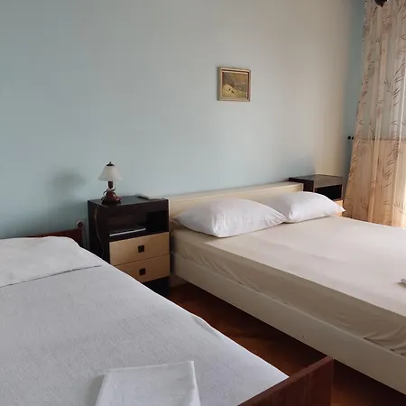 Apartament Very Big Cheap For Big Families Very Close To Sea, 3air-conditiners