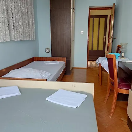 Apartament Very Big Cheap For Big Families Very Close To Sea, 3air-conditiners Dramalj