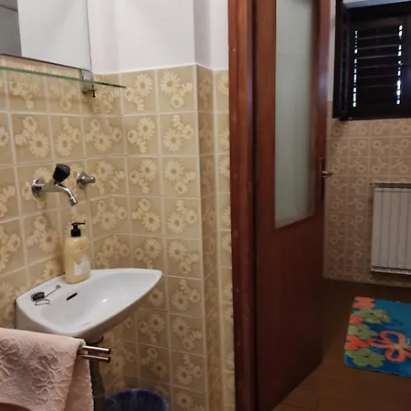 Very Big Cheap For Big Families Very Close To Sea, 3air-conditiners Apartament