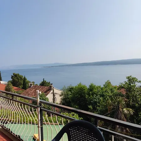 Apartament Very Big Cheap For Big Families Very Close To Sea, 3air-conditiners *