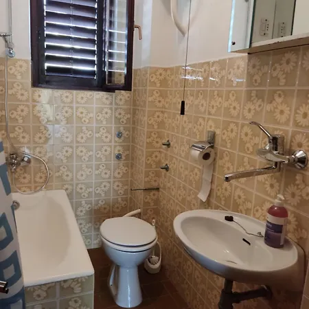 Apartament Very Big Cheap For Big Families Very Close To Sea, 3air-conditiners Dramalj