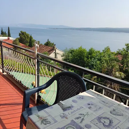 Very Big Cheap For Big Families Very Close To Sea, 3air-conditiners Apartament