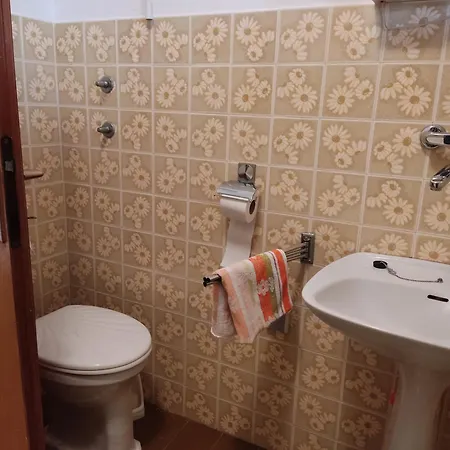Apartament Very Big Cheap For Big Families Very Close To Sea, 3air-conditiners *