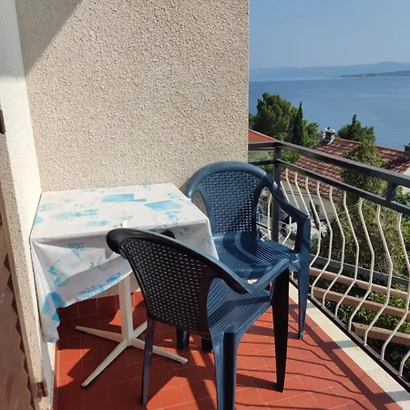 Very Big Cheap For Big Families Very Close To Sea, 3air-conditiners Dramalj