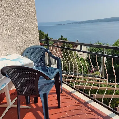 Very Big Cheap For Big Families Very Close To Sea, 3air-conditiners Dramalj
